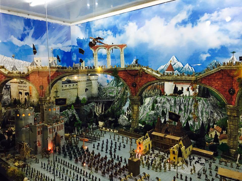 Yota Royal Gallery miniature tin figures historical scenes