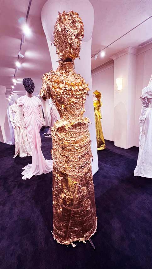 Maison Margiela Shanghai show look 2